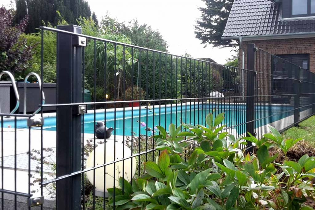 Gawron_Stahlmattenzaun_wk_19082107-1024x683